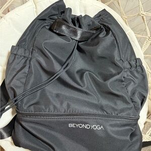NWOT Beyond Yoga Black Drawstring Backpack
